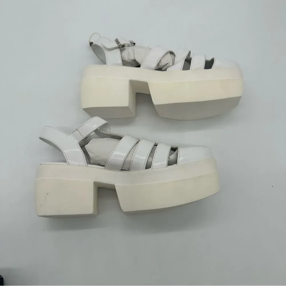 NEW Cult sandals